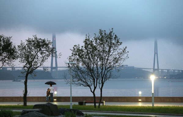 La vida cotidiana en Vladivostok durante la cumbre de la APEC 2012 - Sputnik Mundo