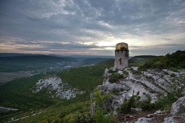 Monasterio de cuevas en Shuldán, Crimea   - Sputnik Mundo