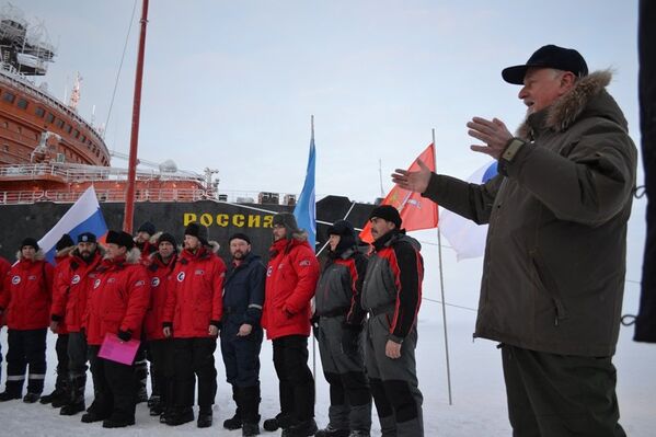 Экспедиция Арктика-2012 на атомном ледоколе Россия - Sputnik Mundo