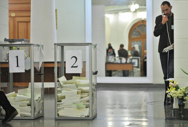 Las legislativas fueron libres en Ucrania, según observadores de la CEI - Sputnik Mundo