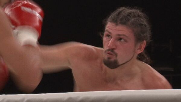 Sacerdote boxeador disputa su tercera pelea profesional - Sputnik Mundo