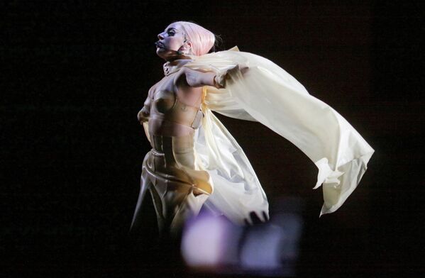 Lady Gaga en Moscú: extraterrestres, matrioshkas y pequeños monstruos - Sputnik Mundo