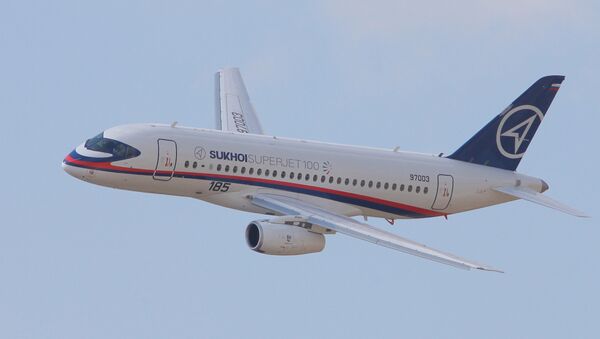 Avión ruso SSJ-100 obtiene certificación de las autoridades de Laos - Sputnik Mundo