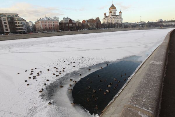 Moscú se prepara para la noche más fría de 2012 - Sputnik Mundo