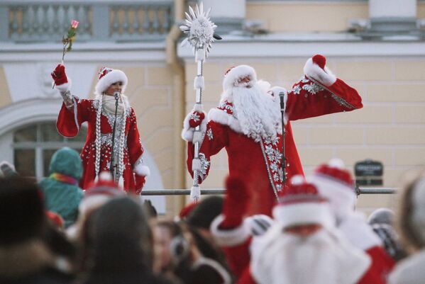 Papá Noel llega a San Petersburgo - Sputnik Mundo
