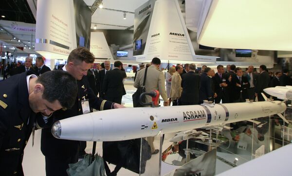 Rusia desarrolla un misil para interceptar blancos de trayectoria variable - Sputnik Mundo