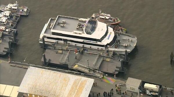Accidente de un ferry causa entre 30 y 50 heridos en Nueva York - Sputnik Mundo