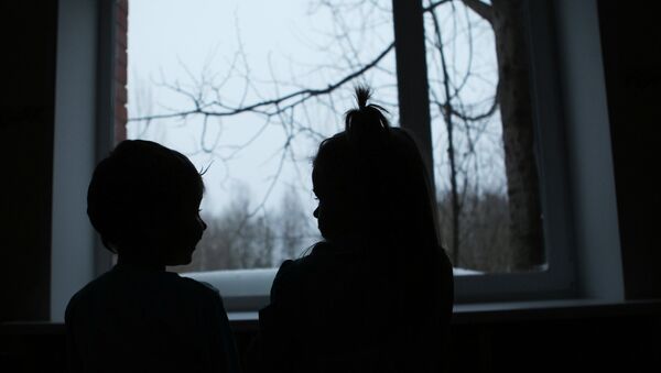 Más de 1.200 niños rusos fueron víctimas de agresión sexual en 2012 - Sputnik Mundo