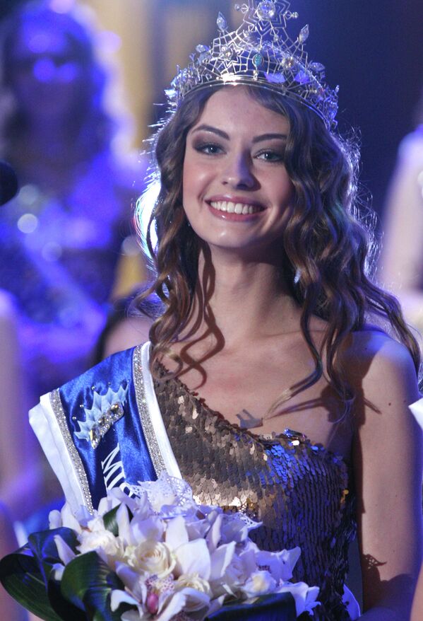 “Miss Universo de la Nieve” y sus rivales en un concurso de belleza en Siberia - Sputnik Mundo