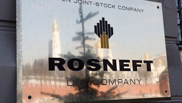 Rosneft aprueba proyectos conjuntos con ExxonMobil en el Ártico - Sputnik Mundo