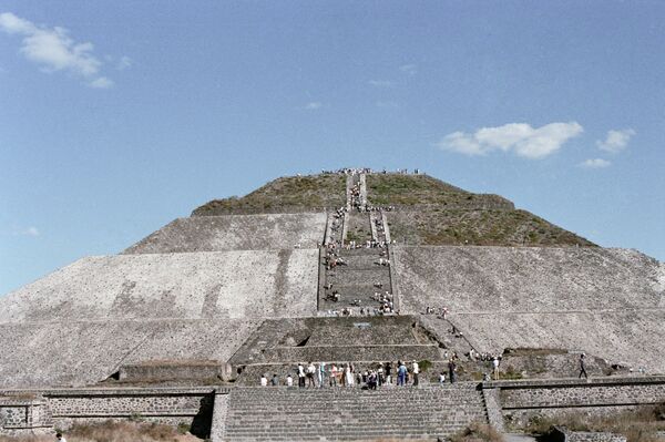 Pirámide del Sol en Teotihuacan - Sputnik Mundo