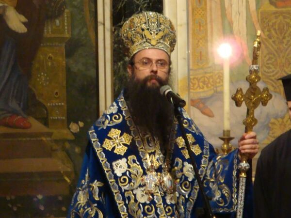 Metropolitano búlgaro dona su Rolex para pagar la deuda de luz de una iglesia - Sputnik Mundo