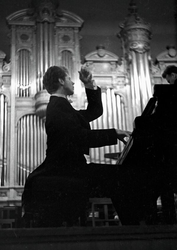 Van Cliburn, pianista estadounidense “hecho en la URSS” - Sputnik Mundo