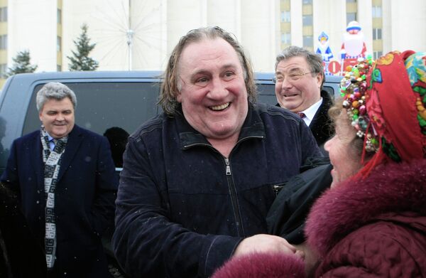 Gérard Depardieu se empadronó en la ciudad rusa de Saransk - Sputnik Mundo