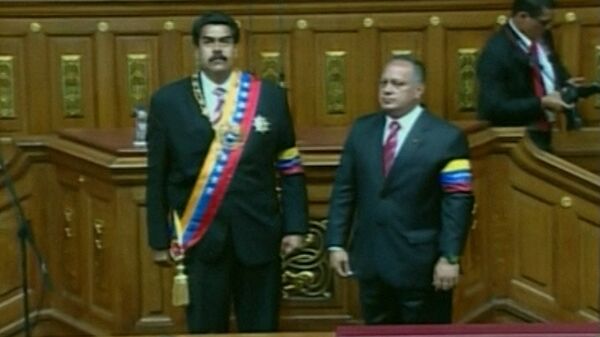 Maduro dice que hará cumplir “con la mano dura” la Constitución de Venezuela - Sputnik Mundo