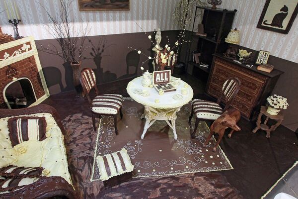 El sueño de los golosos: habitación de chocolate en Minsk - Sputnik Mundo