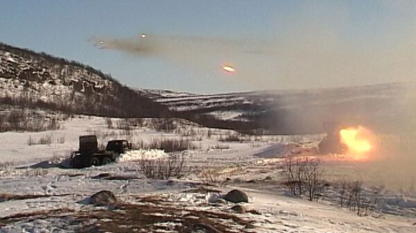 Misiles Grad combaten a un grupo “terrorista” en un simulacro - Sputnik Mundo