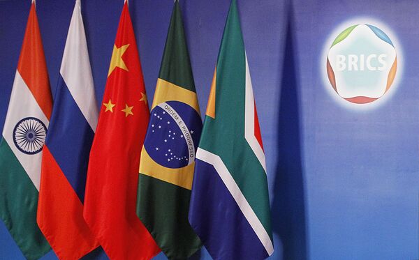 Países del BRICS, preocupados por la demora en la reforma de las cuotas en el FMI - Sputnik Mundo