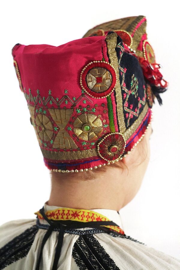 El traje tradicional, joya de la cultura rusa - Sputnik Mundo
