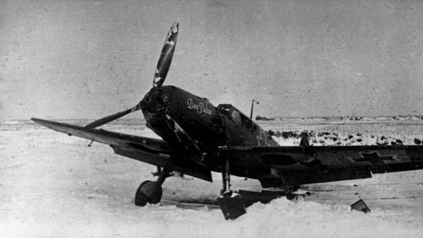 Avión de la Escuadrilla Azul capturado por las tropas soviéticas en Stalingrado. Diciembre de 1942 - Sputnik Mundo