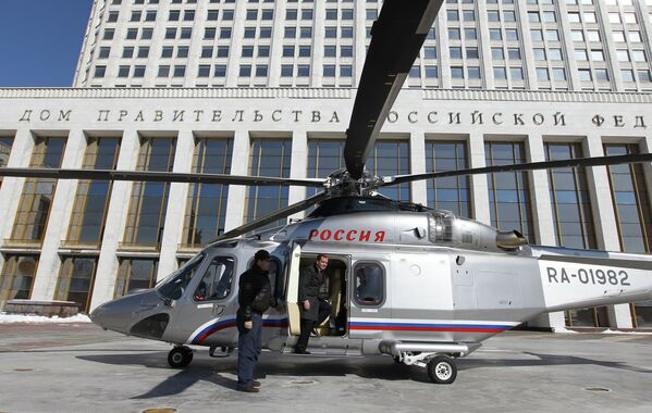 Helicóptero, nuevo medio oficial de transporte del primer ministro de Rusia - Sputnik Mundo