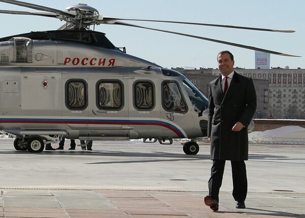 Helicóptero, nuevo medio oficial de transporte del primer ministro de Rusia - Sputnik Mundo
