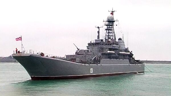 El buque de desembarco ruso Azov - Sputnik Mundo