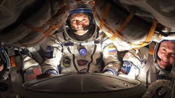 Rusia realiza con éxito el primer vuelo tripulado ‘rápido’ a la ISS - Sputnik Mundo