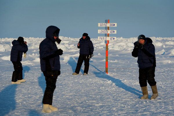 A un paso del Polo Norte: la expedición de Kóniujov y Símonov - Sputnik Mundo