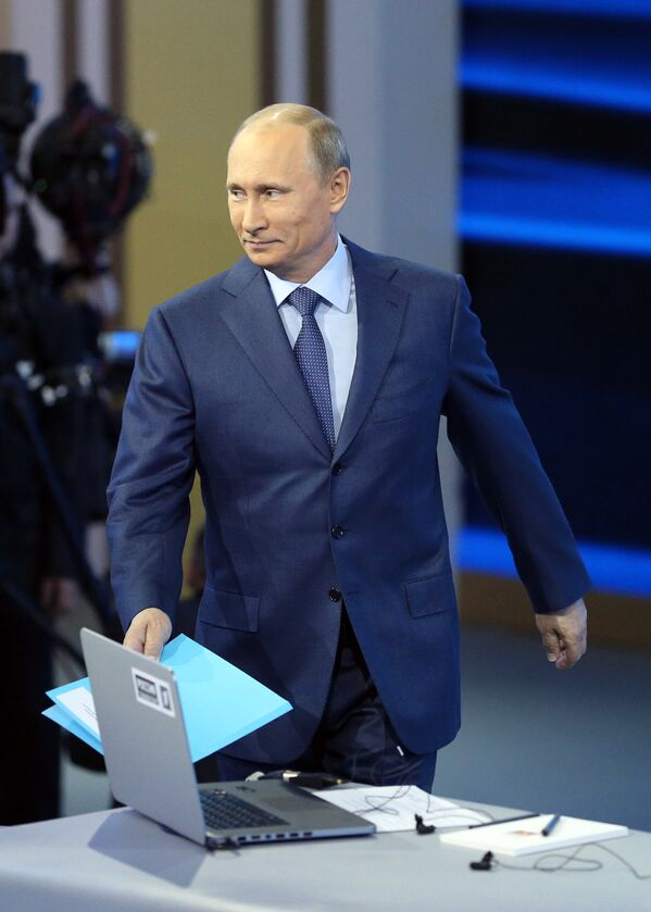 Putin responde en directo a las preguntas de los ciudadanos - Sputnik Mundo