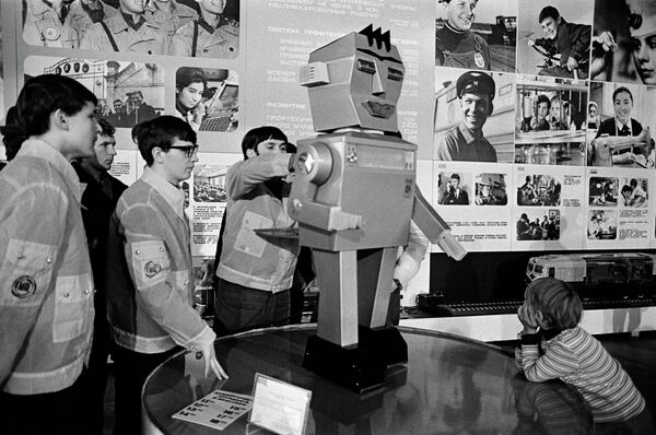 La historia de la robótica en la URSS y Rusia en las imágenes de RIA Novosti - Sputnik Mundo