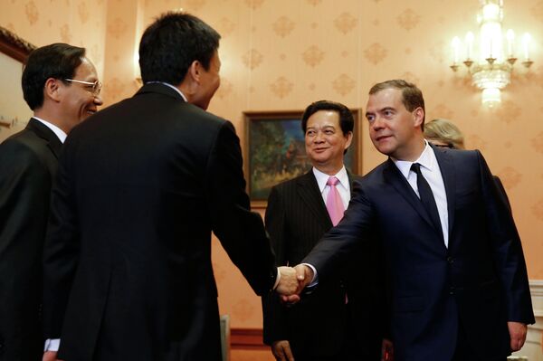 Los primeros ministros de Vietnam y Rusia, Nguyen Tan Dung y Dmitri Medvédev - Sputnik Mundo