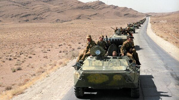 La retirada de las tropas soviéticas de Afganistán en 1988 (archivo) - Sputnik Mundo