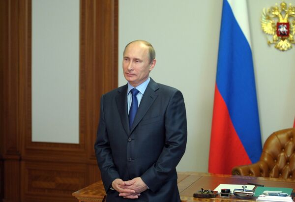 Vladímir Putin durante una videoconferencia con los participantes de un foro de la Organización para la Cooperación y el Desarrollo Económicos - Sputnik Mundo