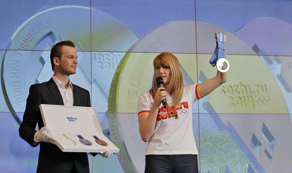 Rusia presenta las medallas olímpicas de Sochi 2014 - Sputnik Mundo