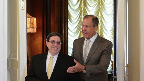 Ministro de Exteriores ruso, Serguei Lavrov, y su homólogo cubano, Bruno Rodríguez, en Moscú - Sputnik Mundo