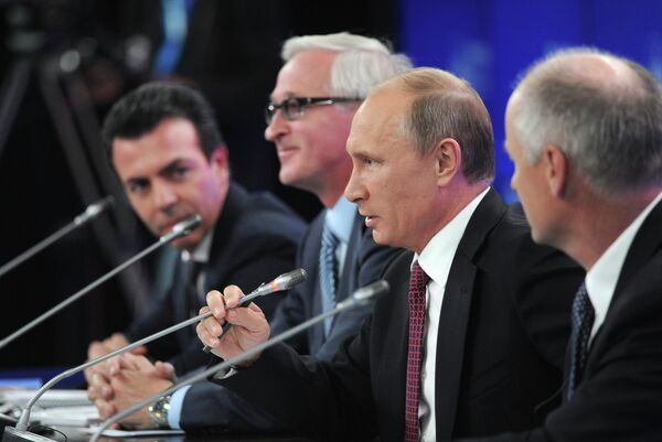 Putin denuncia la ‘matrioska’ de paraísos fiscales - Sputnik Mundo