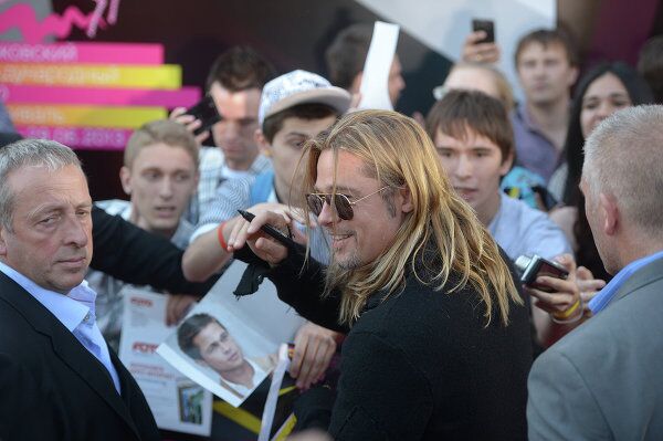 Brad Pitt en la inauguración del Festival de Cine de Moscú - Sputnik Mundo