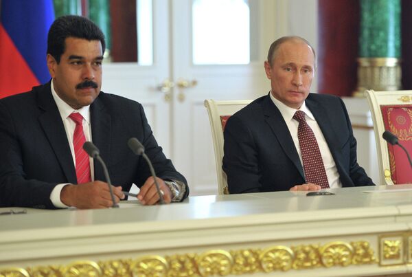 Rusia y Venezuela firman importantes acuerdos en materia energética - Sputnik Mundo
