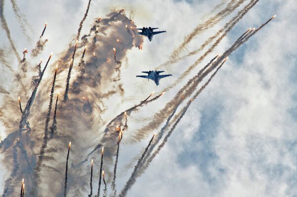 El Salón Naval de San Petersburgo cierra con espectáculo aéreo - Sputnik Mundo