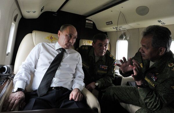 Putin presencia los mayores ejercicios militares en Transbaikalia - Sputnik Mundo
