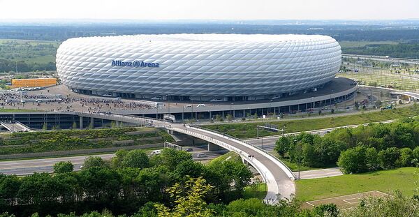 Bosnio recorre a pie 1.000 kilómetros para llegar al estadio de Bayern Múnich - Sputnik Mundo