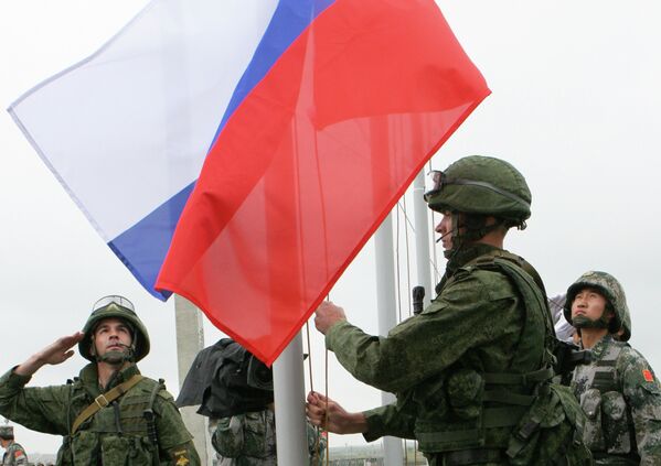 Preparativos para las maniobras ruso-chinas Misión de Paz 2013 - Sputnik Mundo