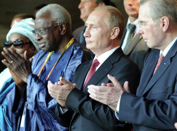 Vladímir Putin inaugura en Moscú los XIV mundiales de atletismo - Sputnik Mundo