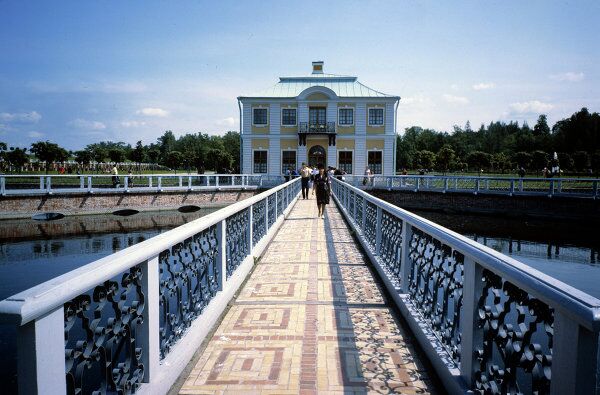 Palacios, parques y fuentes de Peterhof - Sputnik Mundo