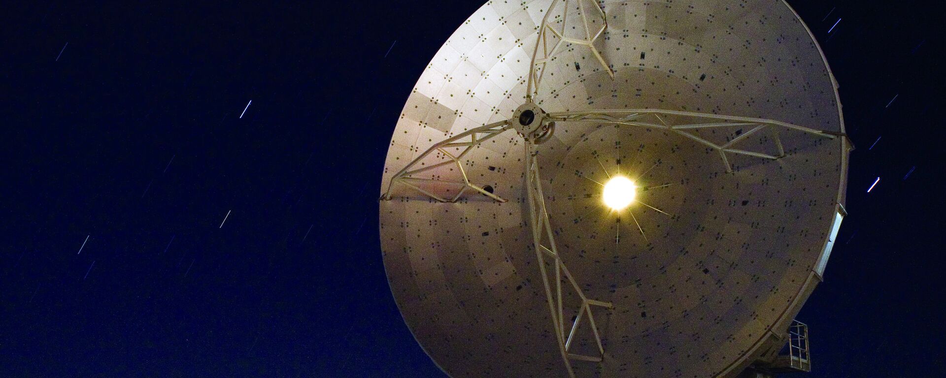La antena del mayor radiotelescopio a nivel global ALMA - Sputnik Mundo, 1920, 19.01.2017