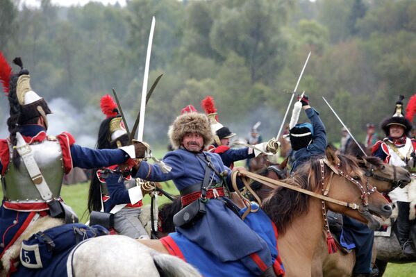 Reconstrucción de la histórica Batalla de Borodinó contra Napoleón - Sputnik Mundo
