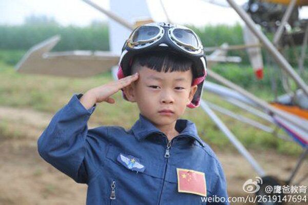 El piloto más joven del mundo es el chino Duoduo de cinco años - Sputnik Mundo
