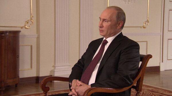 Putin comenta el posible ataque contra Siria y niega que la legislación rusa sea antigay - Sputnik Mundo