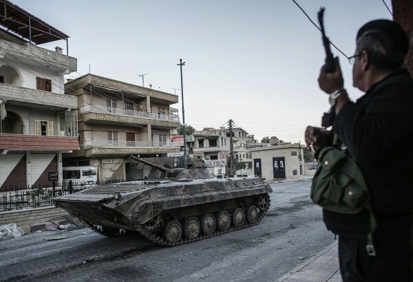 Combatientes del Ejército sirio siguen liberando de los extremistas a Maalula - Sputnik Mundo